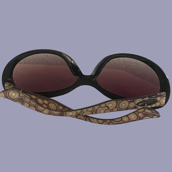 Circle Accent Oval Shaped Women's Fashion Sunglasses - 100% UV Protection - Picture 6 of 8